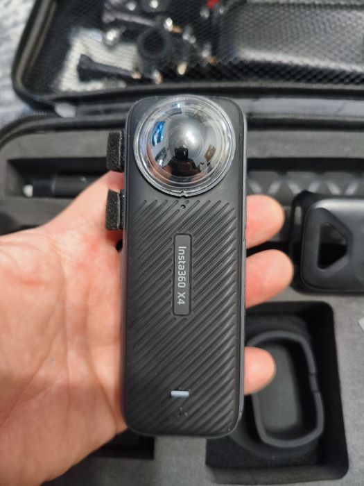 Insta360 X4 – kamera 360° jak nowa + bogaty zestaw akcesoriów