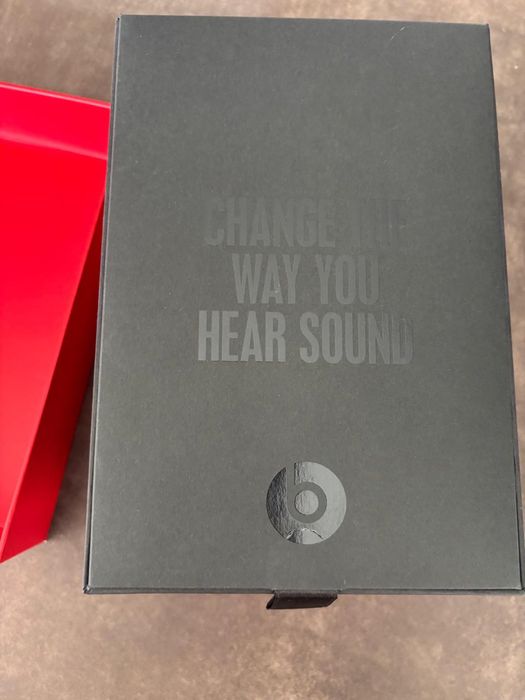 Коробка от наушников Beats by Dr.Dre