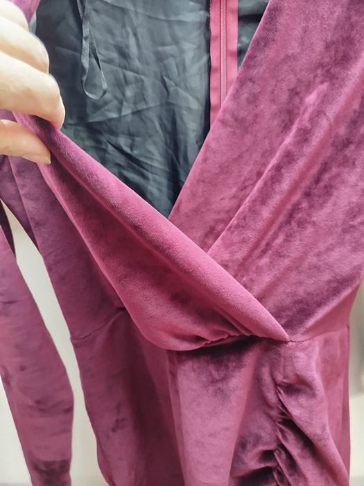 Welurowa sukienka Olavoga m