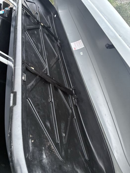 Caixa slim fit THULE polar 700 de 230cms em optimo estado para venda