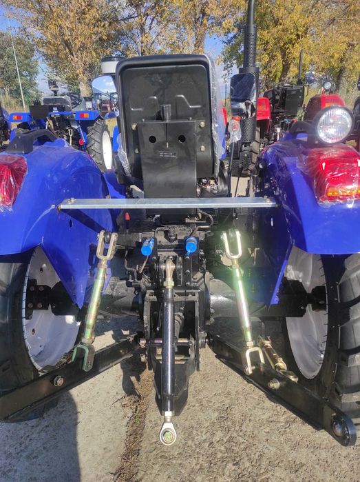 Трактор Булат 244L, 3 циліндри КМ385, повний привід КПП8*2