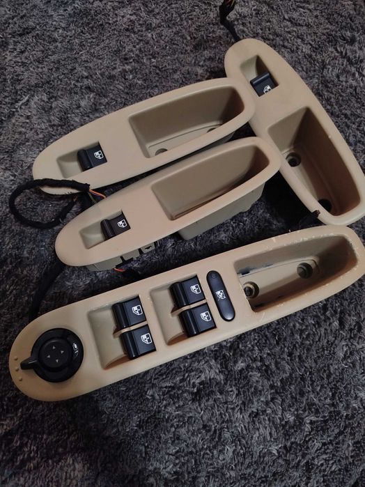 Kit completo de painéis de interruptores — Alfa Romeo 159 (vidros elétricos + espelhos, bege/beige, 4 portas como na foto
