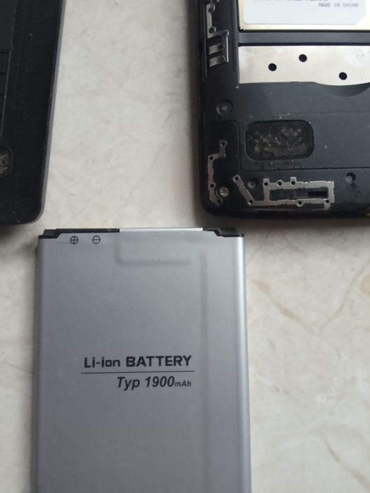 Telefon LG H340n