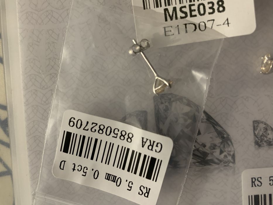 Nowe kolczyki z  moissanitem 0,5 ct z certyfikatem GRA