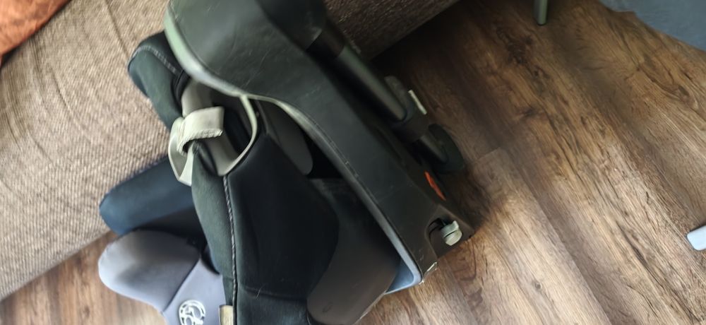 Cybex sirona z obrotową bazą