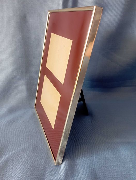 Фоторамки декоративные, настенные, настольные для дипломов, грамот