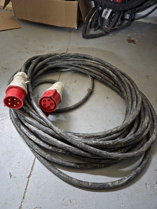 Przedłużacz pięcio żyłowy 25 metrów