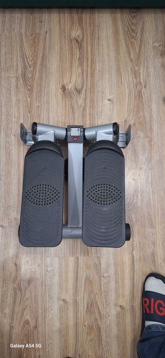 steper skretny z wyswietlaczem