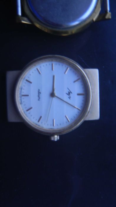 часы ЛУЧ и SECONDA кварц