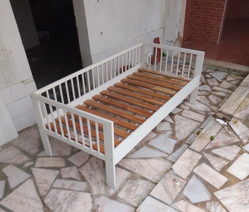 Cama de bébé/criança