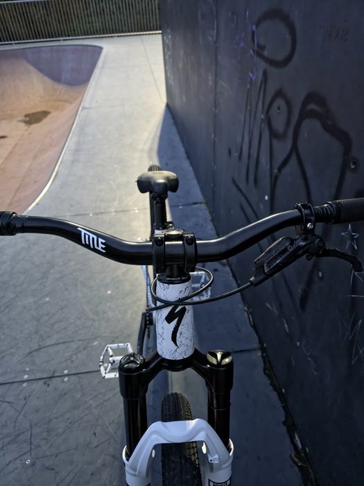 DirtJump SPECIALIZED P3 2026