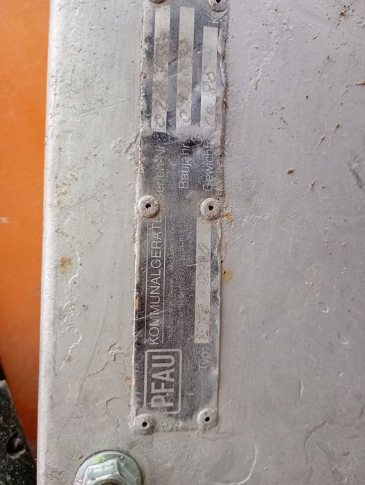 Posypywarka pfau 12v