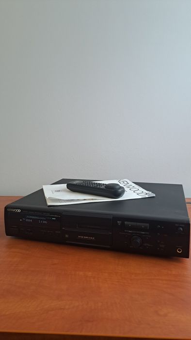 Minidisc Kenwood DMF 5020 z pilotem