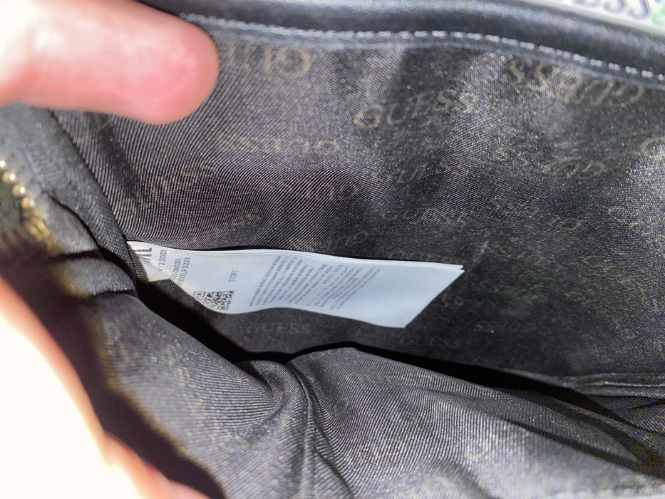 Сумка guess через плечо