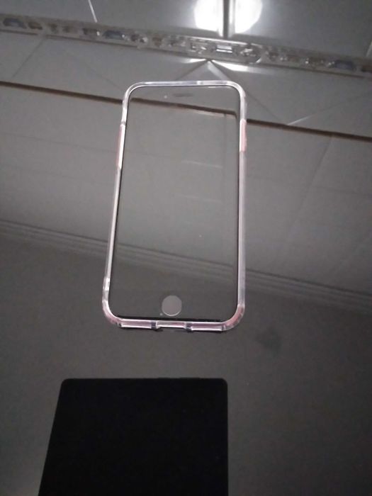 iPhone Se 2020 como novo