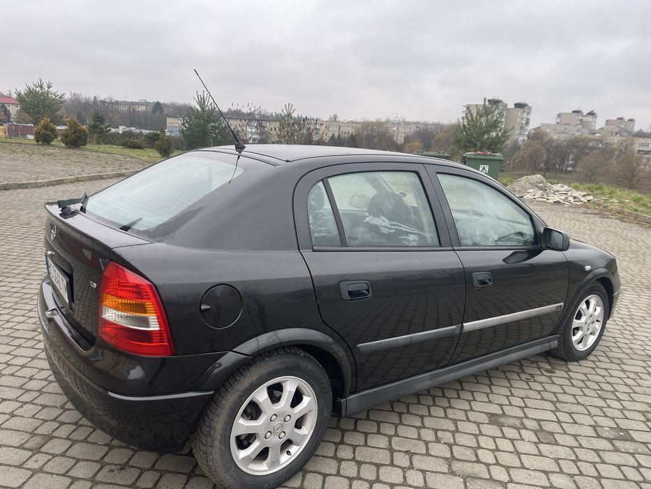 Opel Astra  1.6 супер