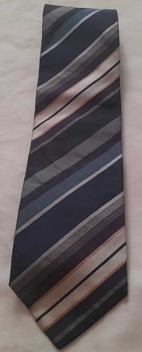 Gravatas diversas marcas