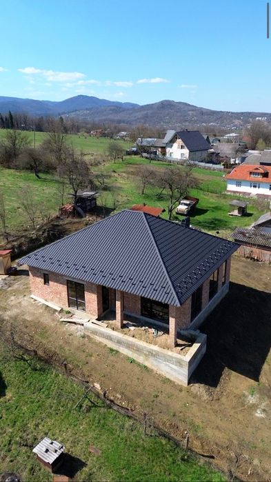 Продаж будинку в Карпатах с. Пістинь 124 м2 Комунікації підведено!