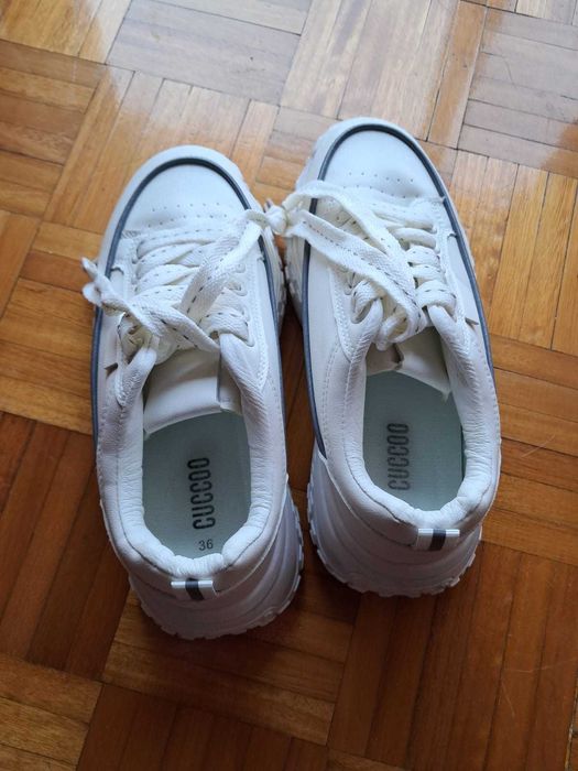 Sapatilhas compensadas