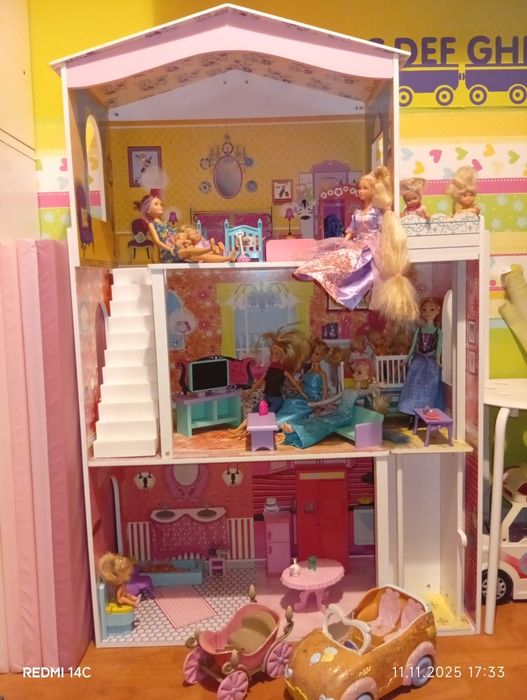 Domek dla lalki Barbie+ meble+ lalki+ auta