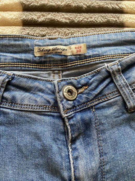 Є джинси в наявності