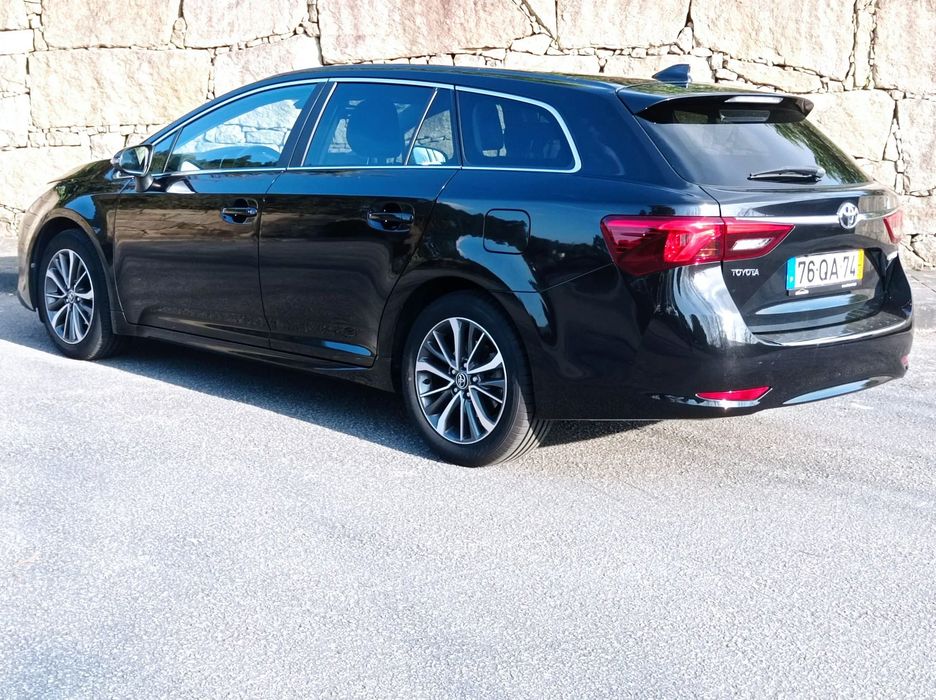Toyota Avensis Touring Sports 1.6 D-4D Luxury+GPS