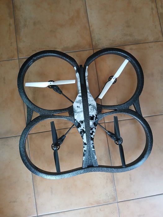 Parrot AR Drone2.064586025314433121