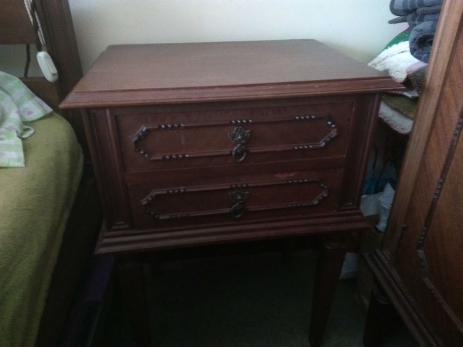 Mobília de quarto completa e em excelente estado