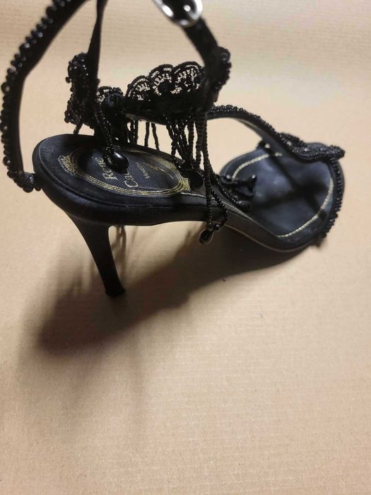 Sandálias Pretas com Missangas - René Caovilla