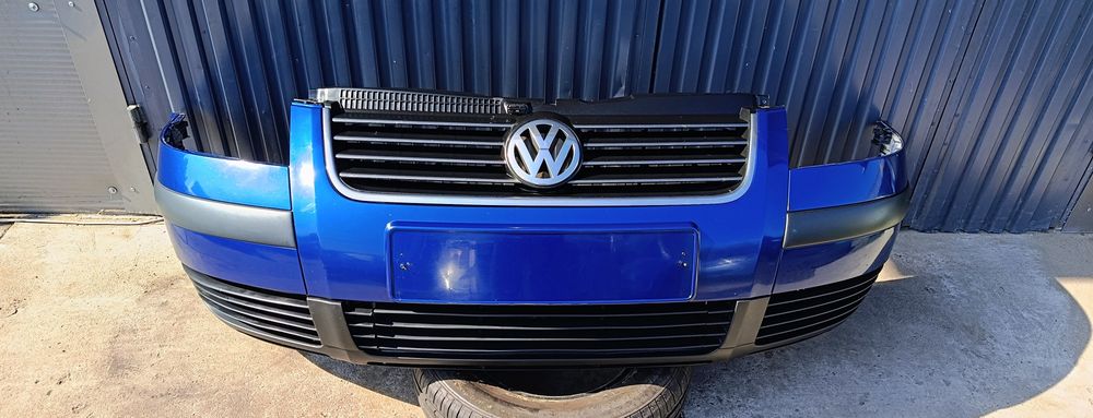 Zderzak przedni przód Passat B5 lift LC5X
