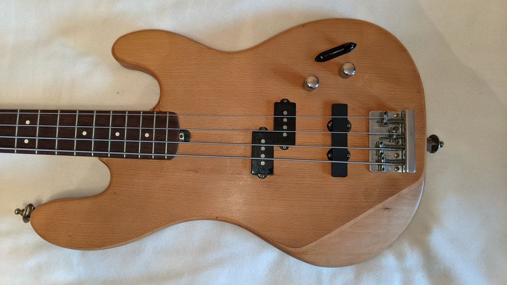 Бас гітара Бас гитара