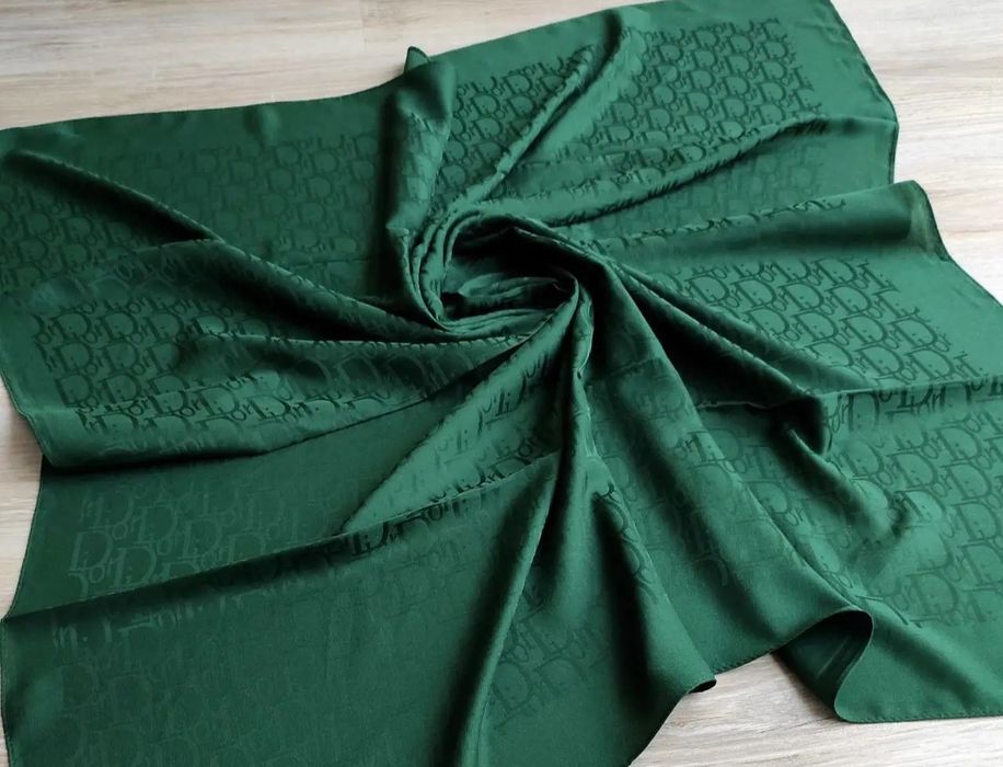 Люксові хустки, нові 
Усі бірки є, якість відмінн