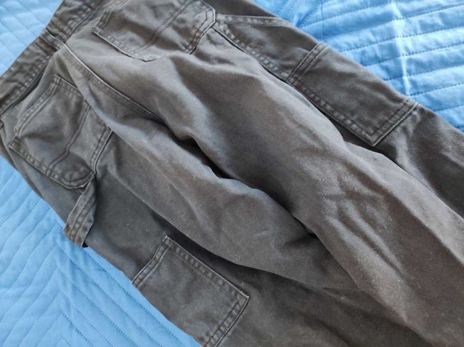 Bojówki w rozmiarze 150