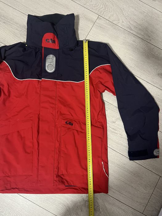 Męska kurtka żeglarska GILL czerwona z kapturem, wodoodporna,rozmiar S