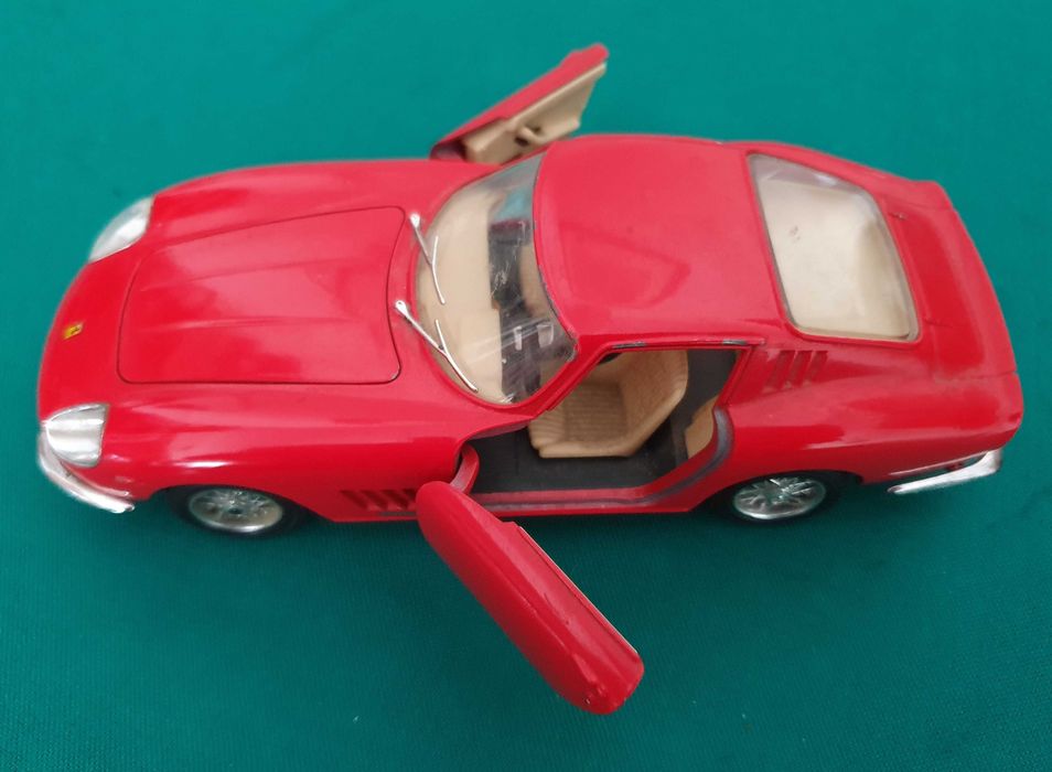 Ferrari 275 GTB4 (1966) - BURAGO, escala 1:24, anos 80 - Italy