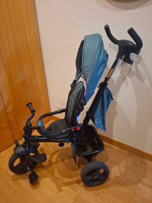 Triciclo com protecção solar Braga