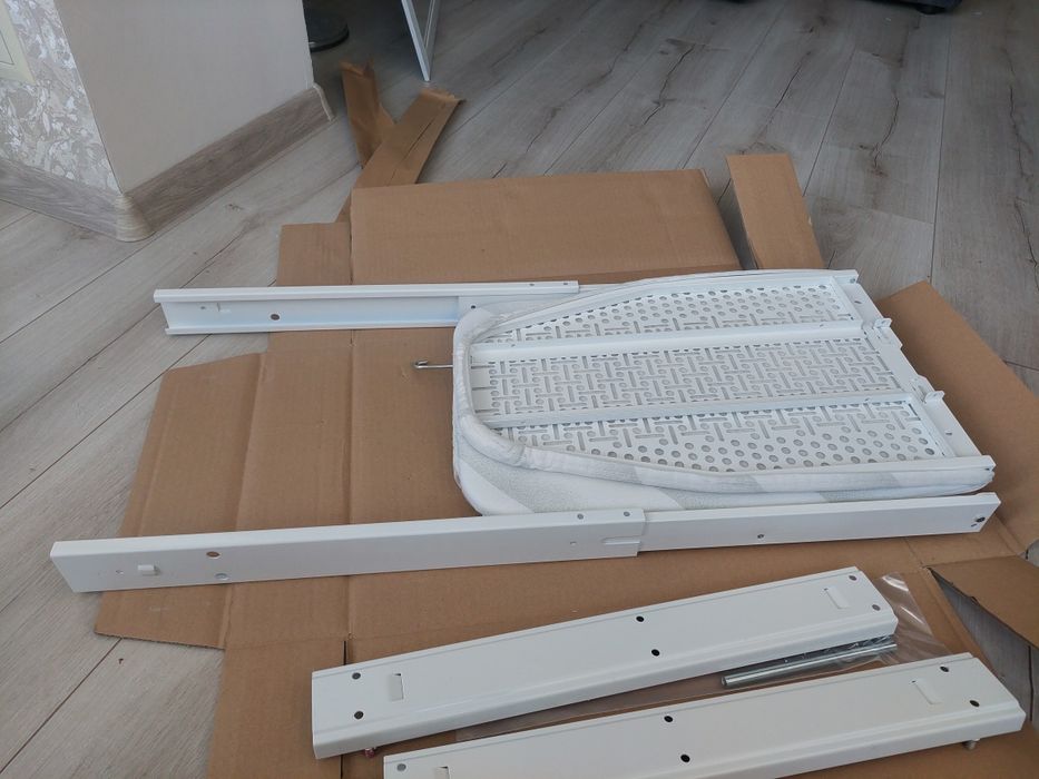Вбудована прасувальна дошка. HAFELE Ironfix 5686710