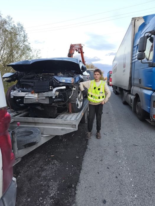 Евакуатор цілодобово. Підтримка в любій ситуації... Власне СТО