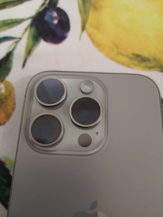 Iphone 15 pro - 256 gb como NOVO