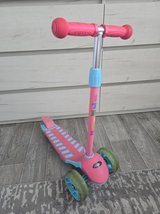 Самокат дитячий.
