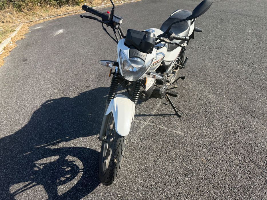 Mota RARA KEEWAY RK  2017 30.300KM