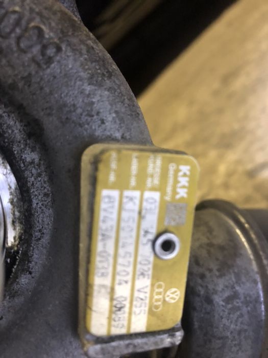 Турбіна Турбина Audi A4 B8 A5 Q5 2.0 tdi CAH CAG CJC Турбонагнетатель