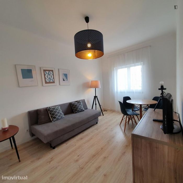 Apartamento com 2 quartos - localizado em Amadora Lisbon
