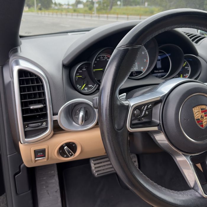 Porsche Cayenne S E-Hybrid Plug-In **Desde 435€**