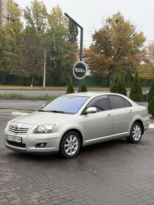 Продам Toyota Avensis 2007 год