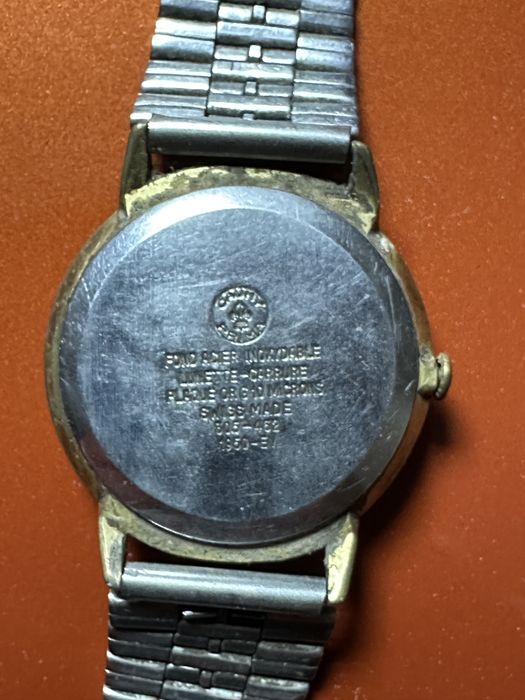 Relógio de corda Cauny 2000, com 17 rubis