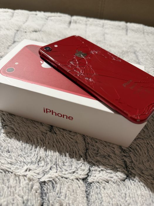 używany iPhone 8, 64 GB