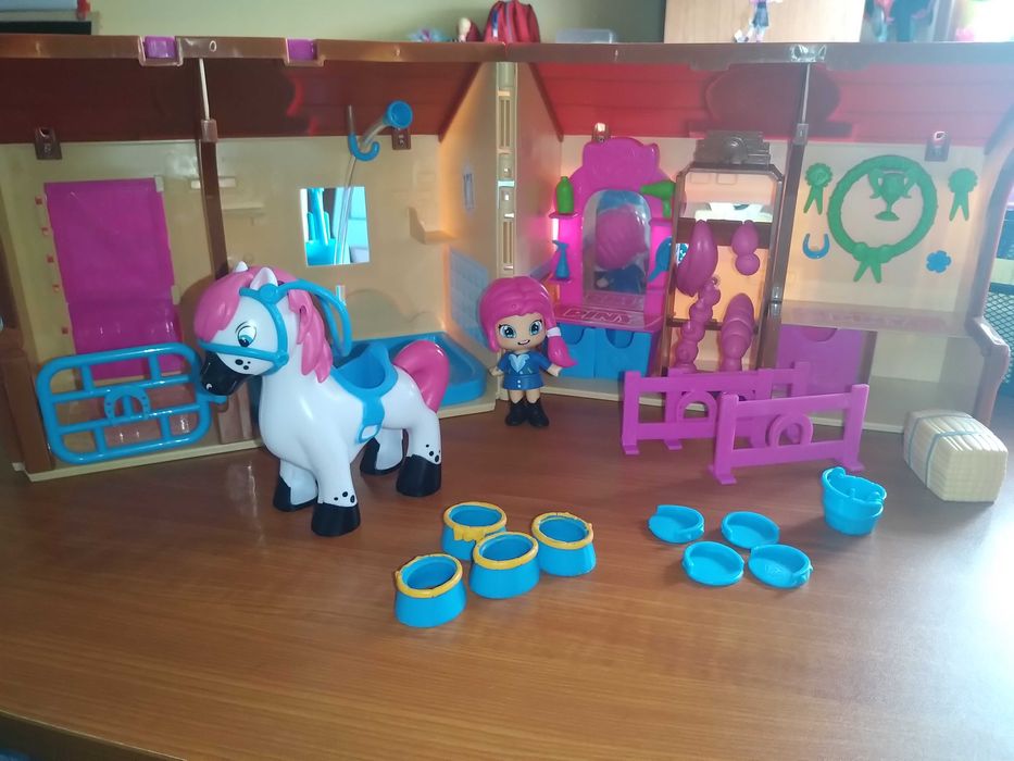 Pinypon estábulo, ambulância veterinária e casa assombrada