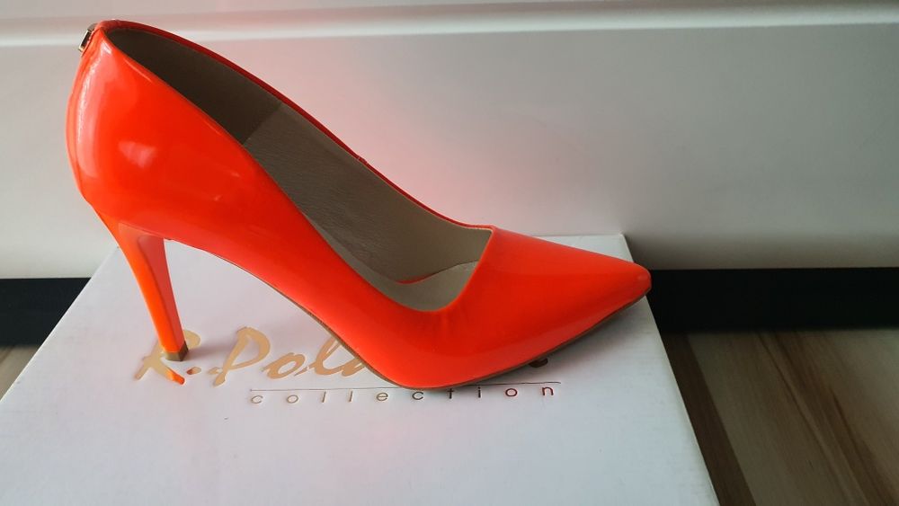 Buty szpilki firmy R.Polanski rozmiar 39