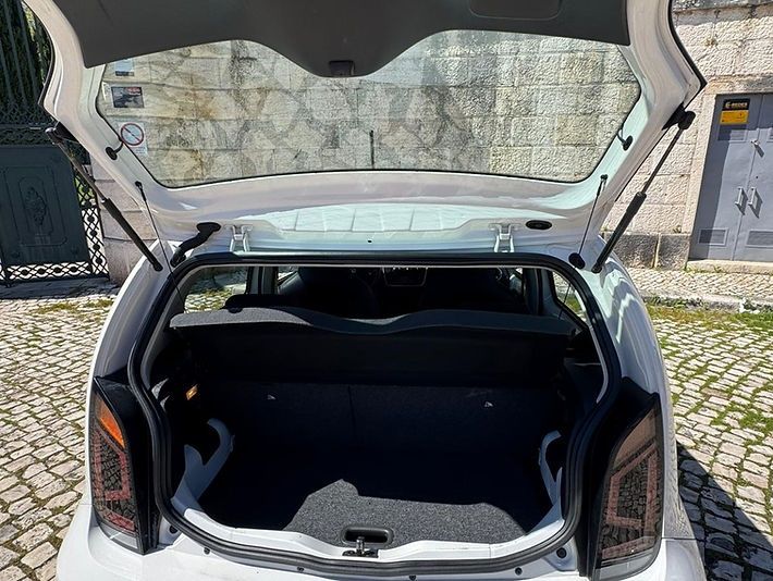 Volkswagen Up 2019